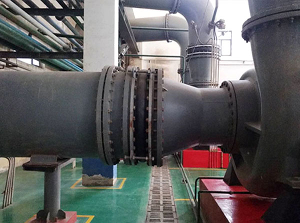 防拉脫橡膠接頭使用現(xiàn)場